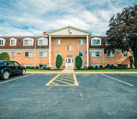 Knollcrest Village Apartments.